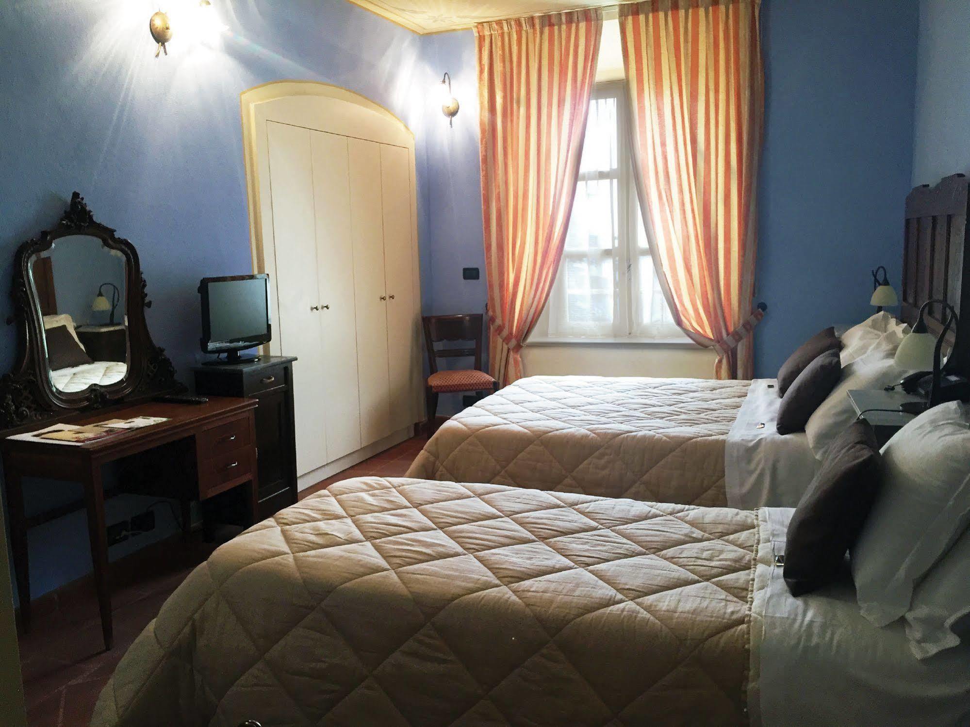 La Foresteria Del Castello - Wellness Hotel In Dimora Storica Castell'Alfero Екстер'єр фото