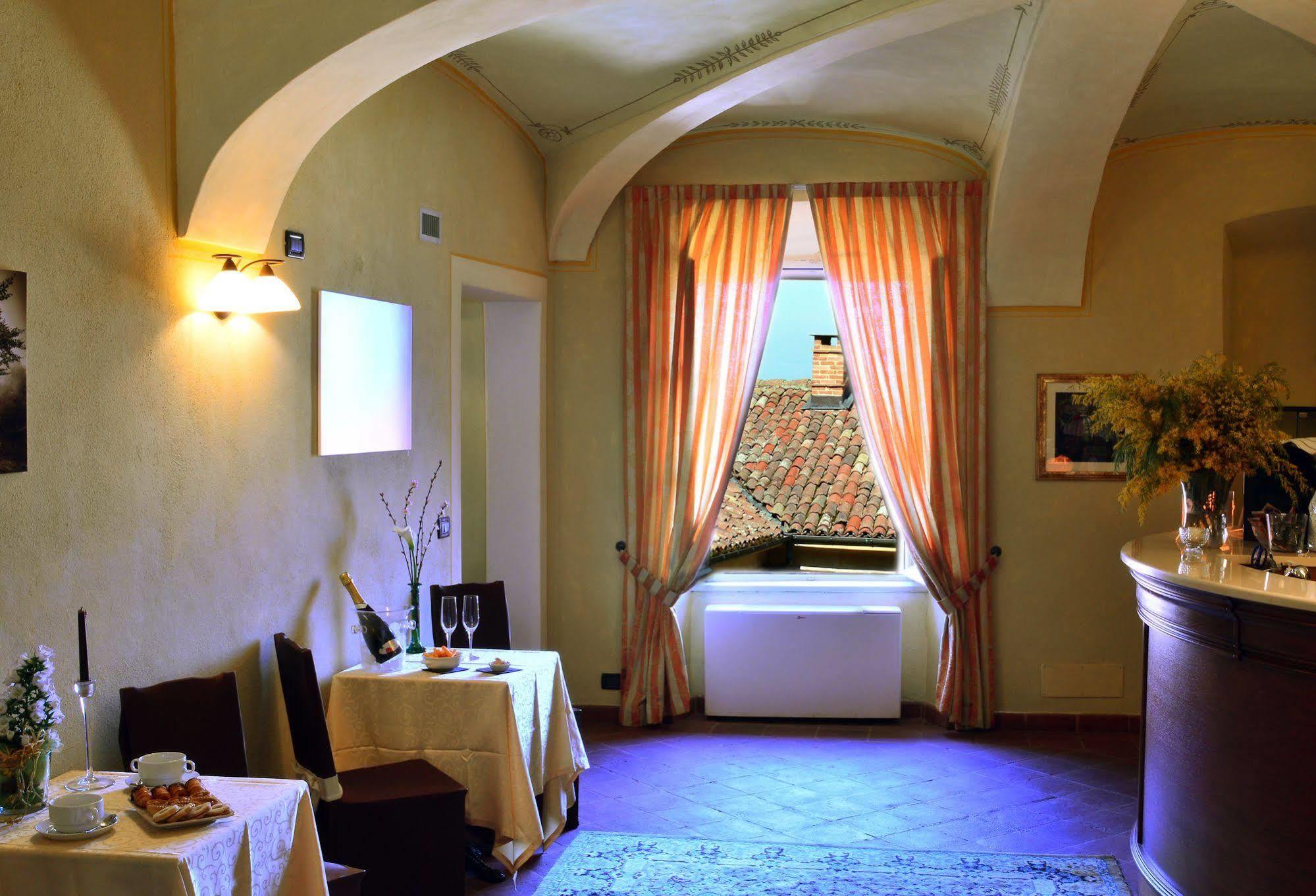La Foresteria Del Castello - Wellness Hotel In Dimora Storica Castell'Alfero Екстер'єр фото